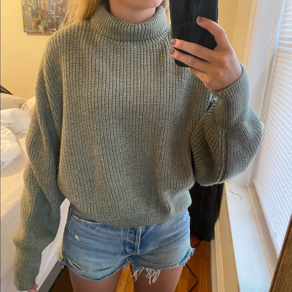 H&M Green Turtleneck Sweater - Size XS
